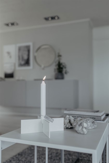 Kryss 20 klarlackad 3